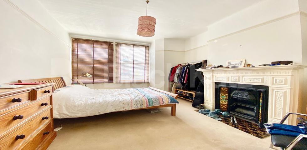 			VIRTUAL TOUR AVAILABLE!, 2 Bedroom, 1 bath, 1 reception Flat			 Church Lane, Hornsey